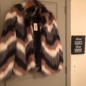 NWT Faux fur coat